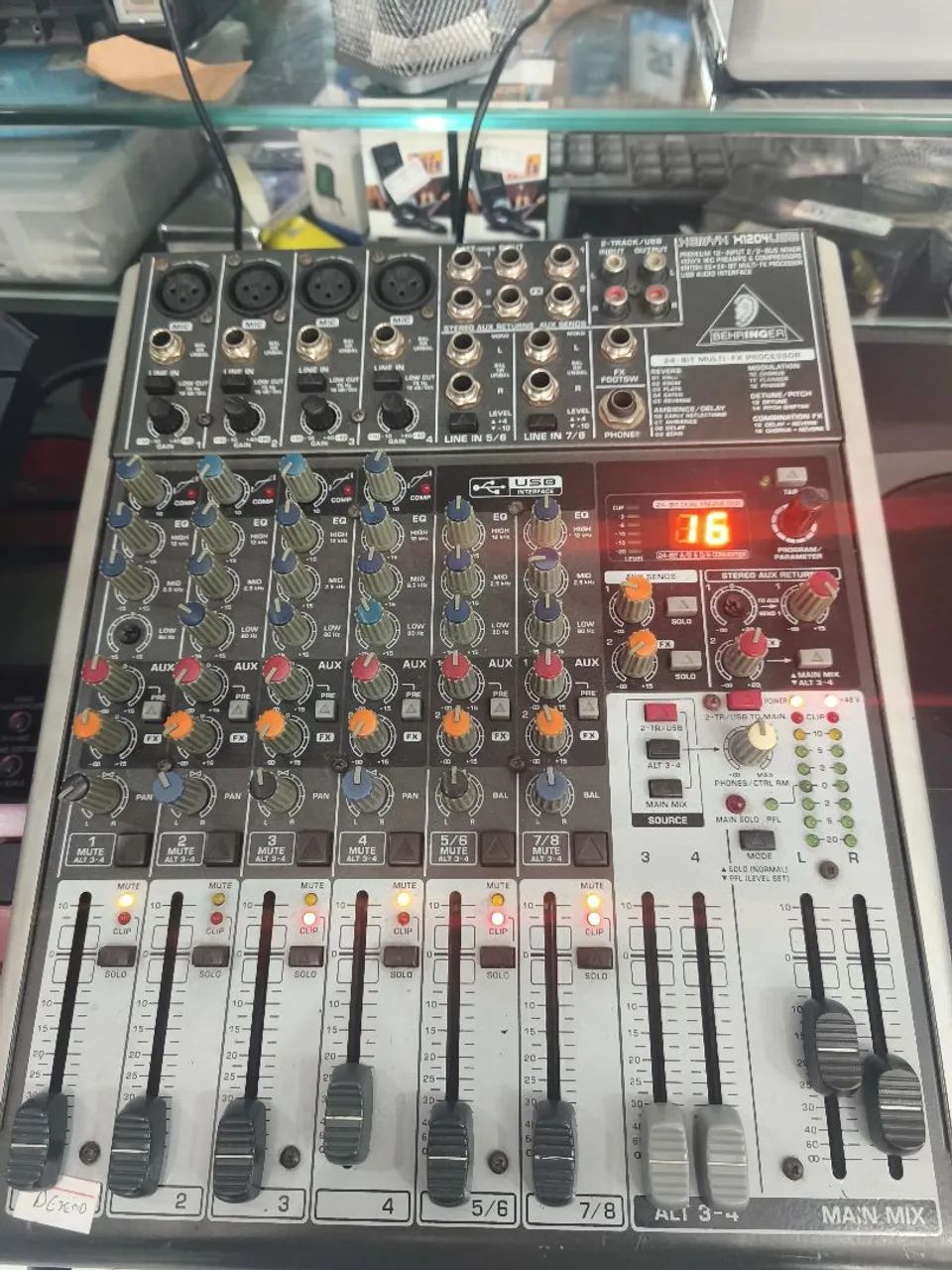 Mesa analógica Behringer X1204USB aceitamos propostas e trocas!! - Foto 3
