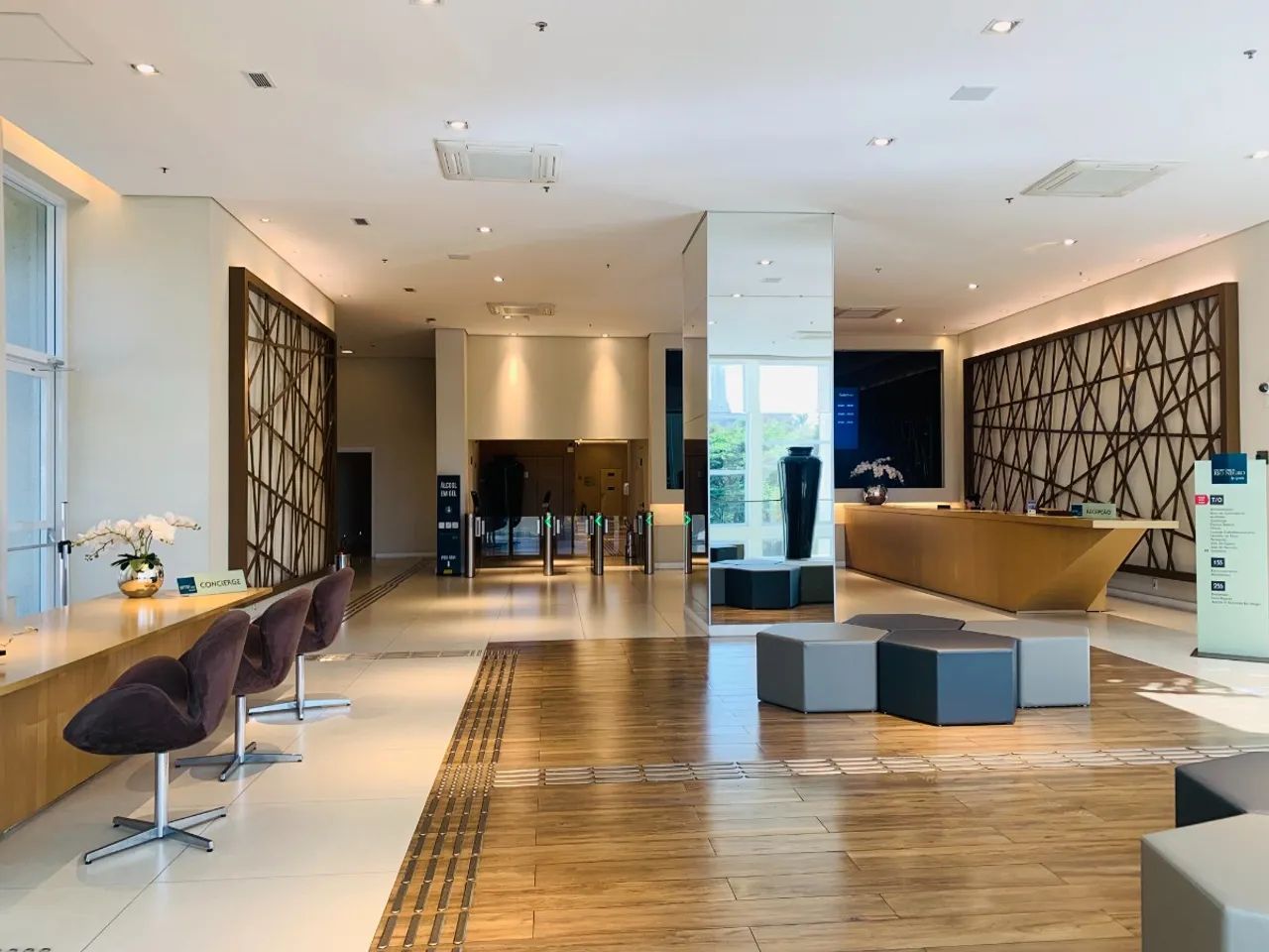Conjunto comercial para venda em Alphaville, 50m² - Foto 2