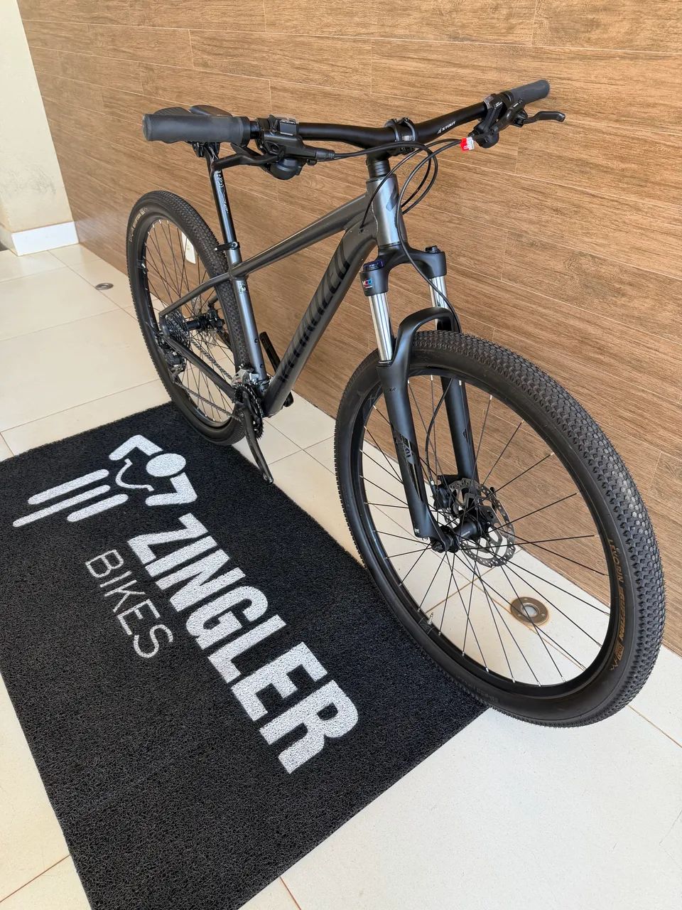Specialized Rockhopper Comp Aro 29 Altus 18v Freio Hidráulico Tamanho M Estado de Nova - Foto 4