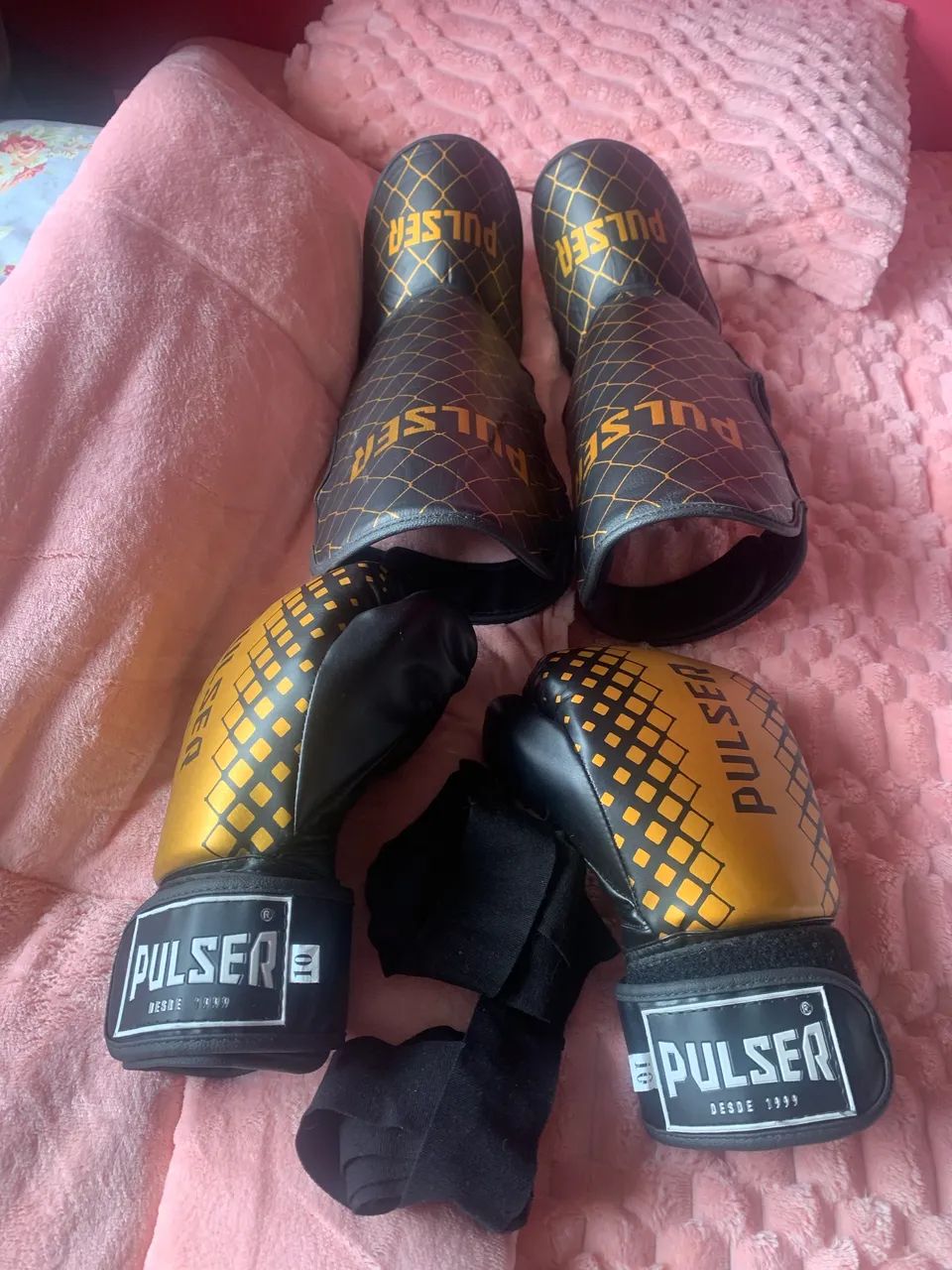 Luva e caneleira muay Thai 