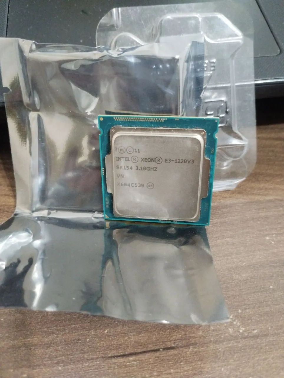 Xeon E3-1220 v3