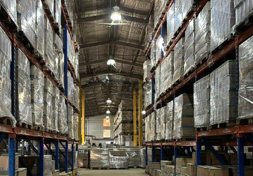 Galpão Comercial.