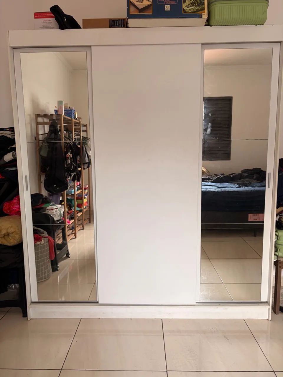 Guarda-roupa Casal  - 3 portas e com espelho