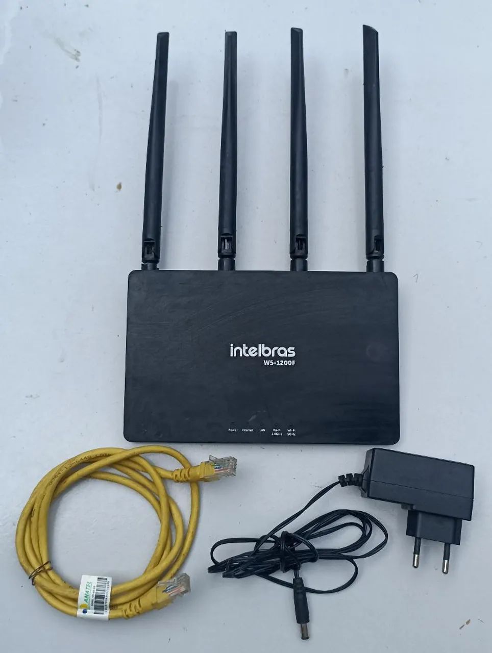 Roteador W5-1200f  Intelbras   4 antenas,