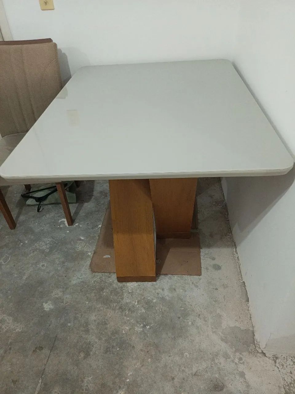 Mesa de Jantar Retangular e 4 Cadeiras - Foto 4