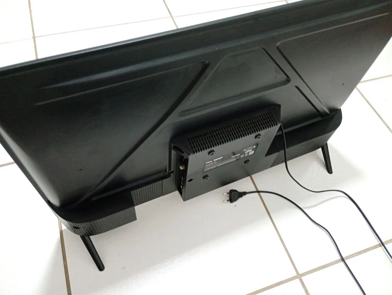 Vendo Smart Tv TCL 32" com DEFEITO.