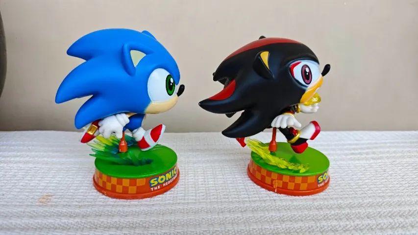 2 bonecos Sonic e Shadow - 11cm - Novos - Foto 3