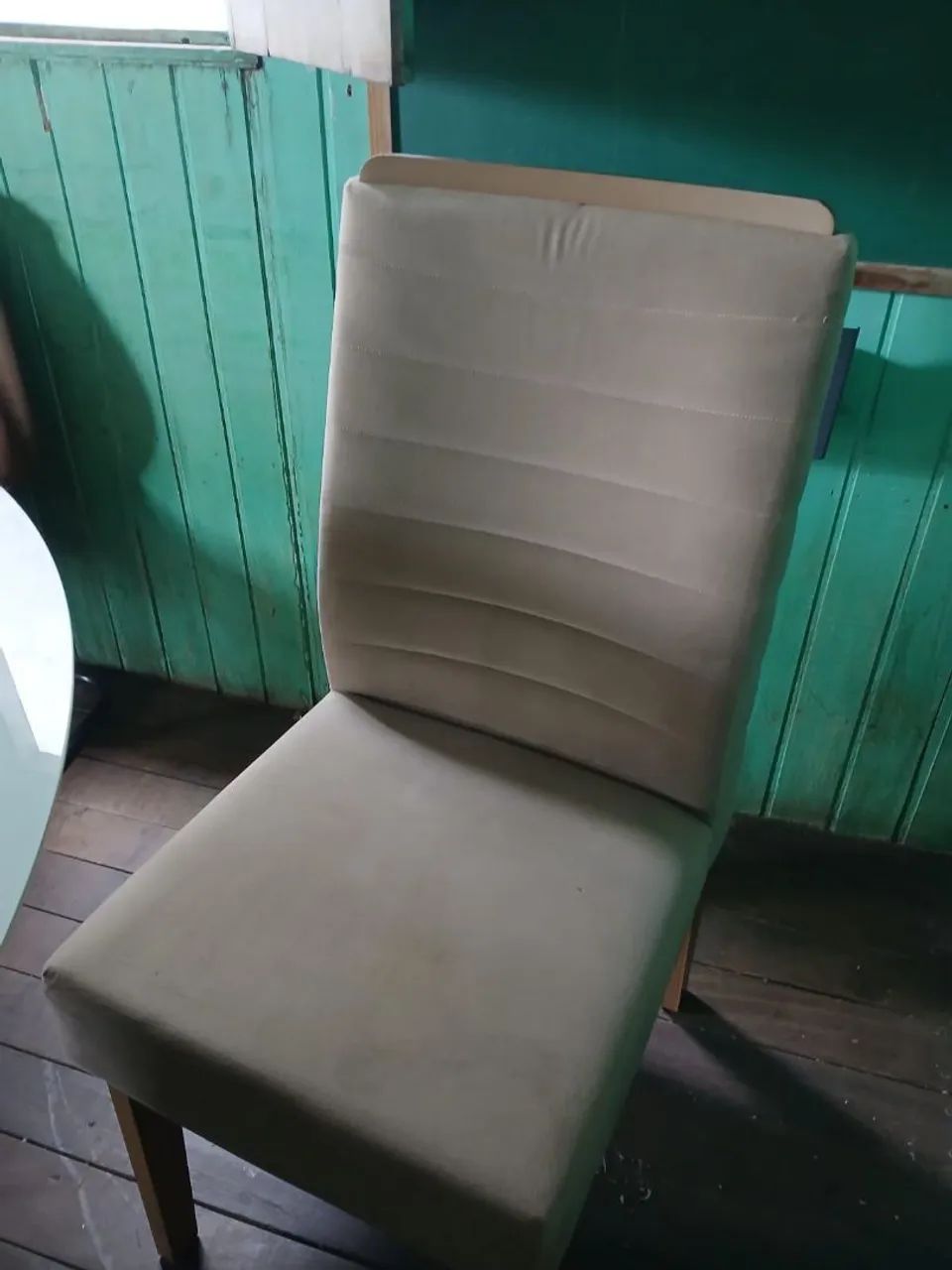 Vendo essa mesa c 5 cadeiras - Foto 3