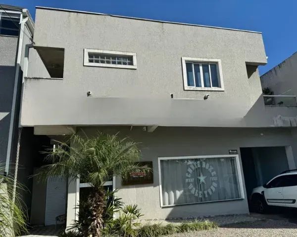 Loja Comercial + 4 Kitnets  Xaxim  660m²  Ótimo Investimento