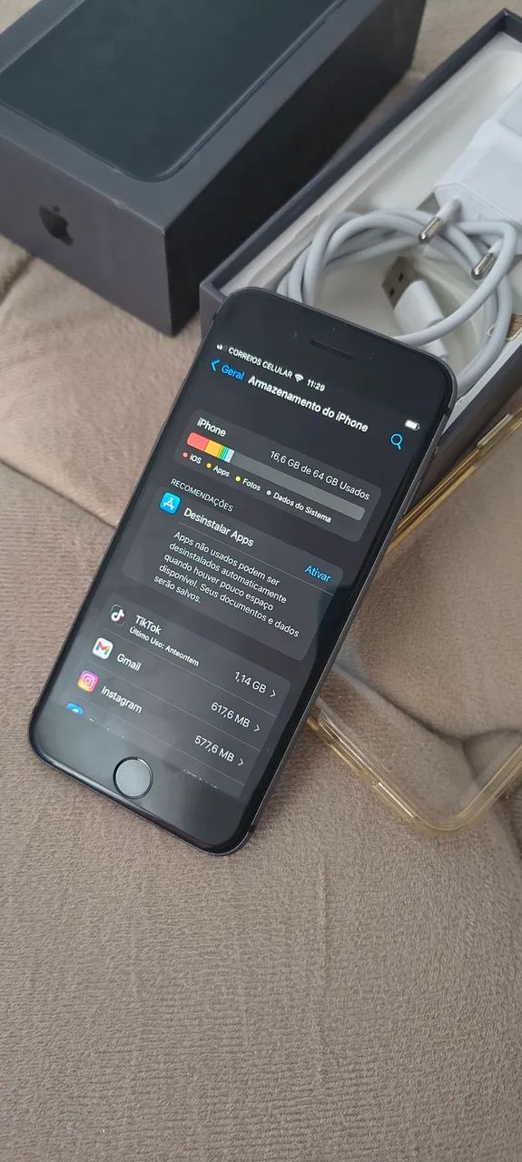 iPhone 8 64 GB na caixa completo  - Foto 4