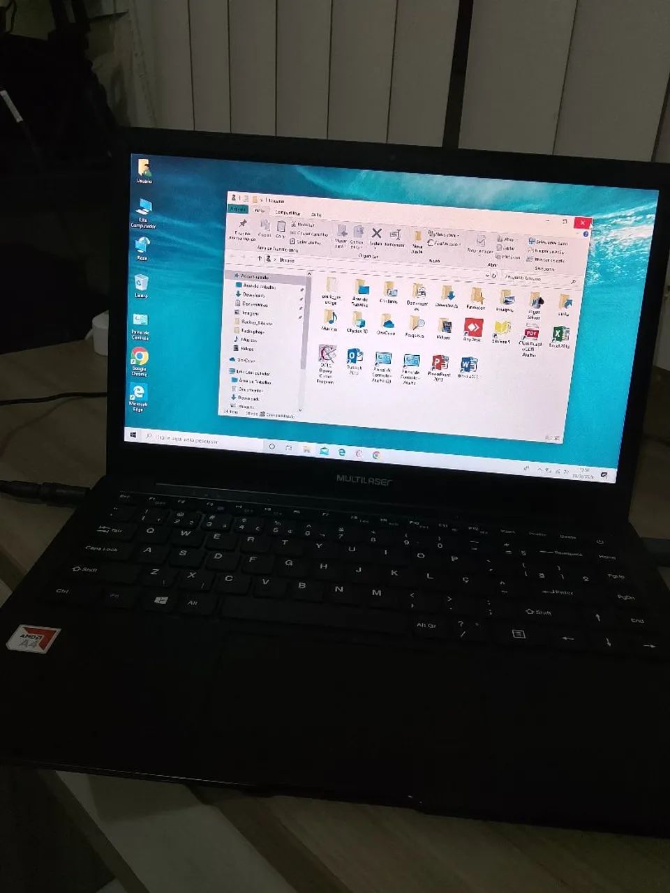 NOTEBOOK MULTILASER AMD A-4, Excelente estado 
