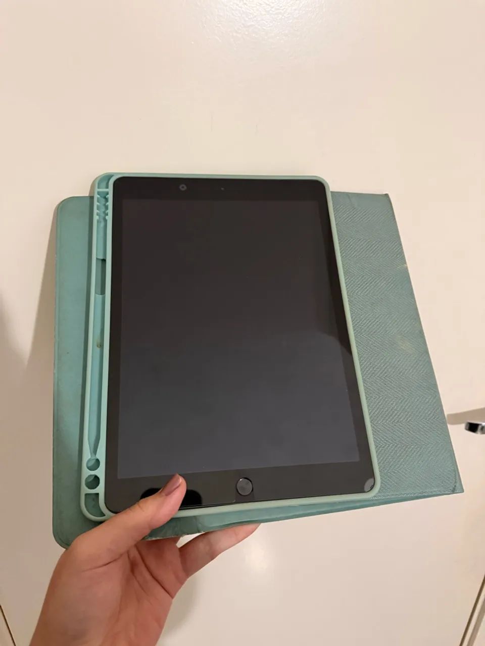 IPAD 7 GERAÇÃO COM TECLADO E CAPINHA - Foto 3