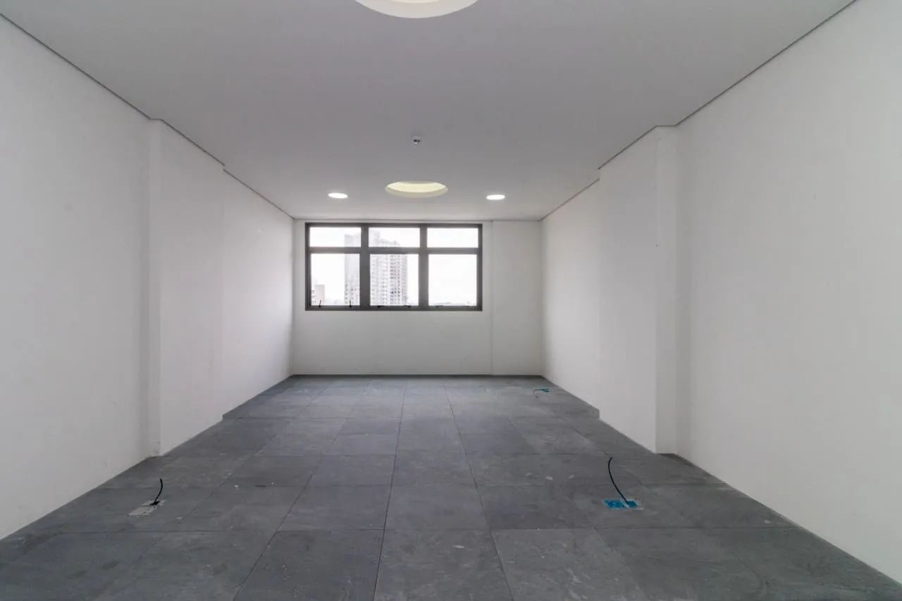 Sala comercial na Rua Ibitirama, 166  42 m²