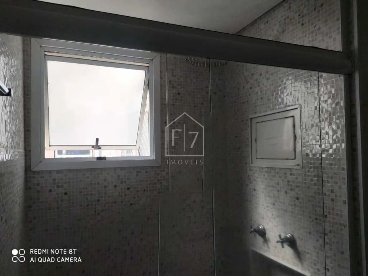 Aluga-se Apartamento com 2 Dorms e 64m² - Foto 4