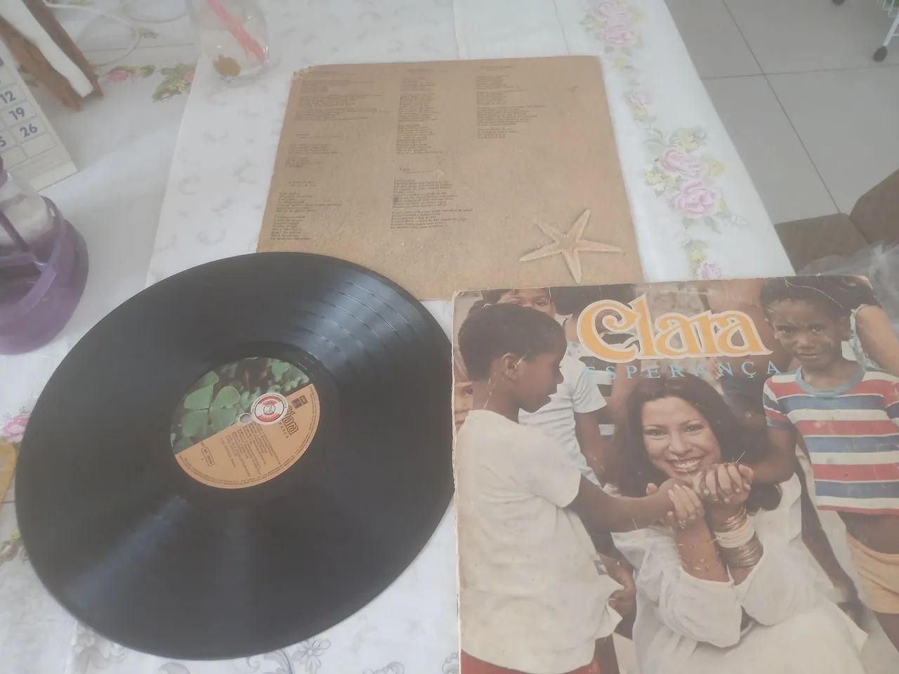 Vinil Clara Nunes ESPERANÇA,  sem defeito só capa um pouco danificada. Raridade.  - Foto 3