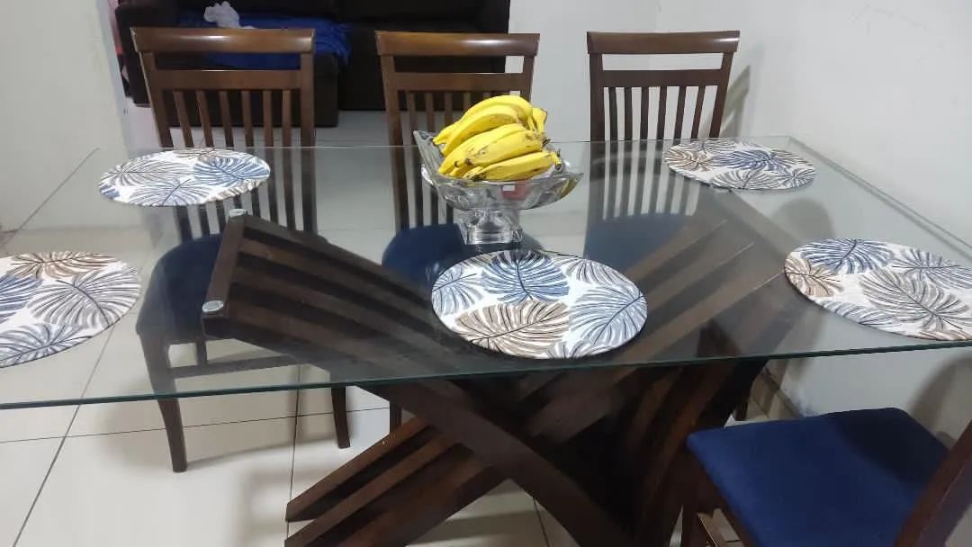 Mesa com 6 cadeiras.  - Foto 2