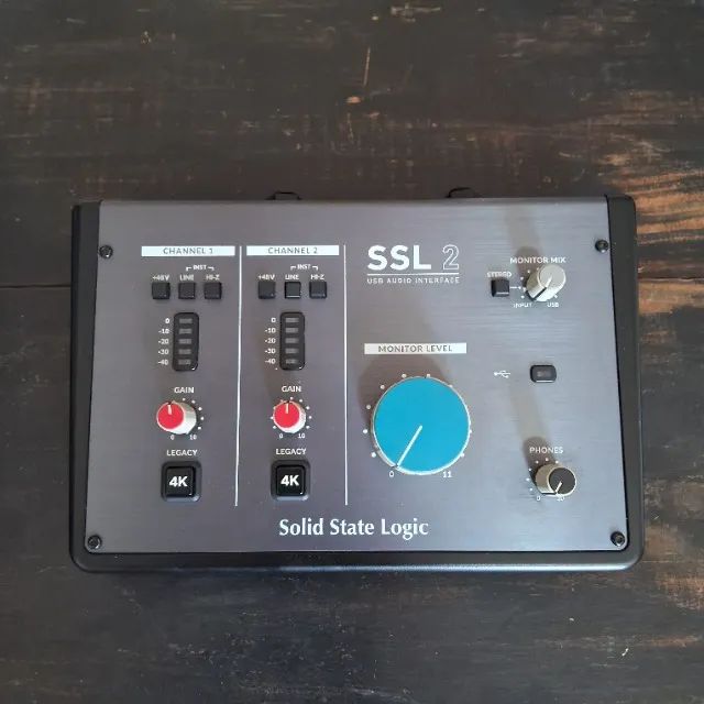 Interface de audio Ssl 2 usada