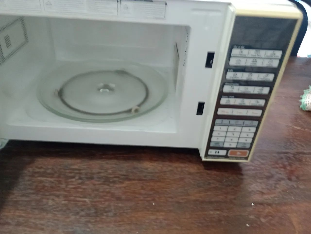 Microondas Midea 20 litros  - Foto 2