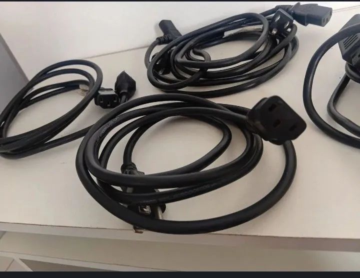 Kit 4 Cabos De Força Energia Tripolar Iec C13 Usado - Foto 2