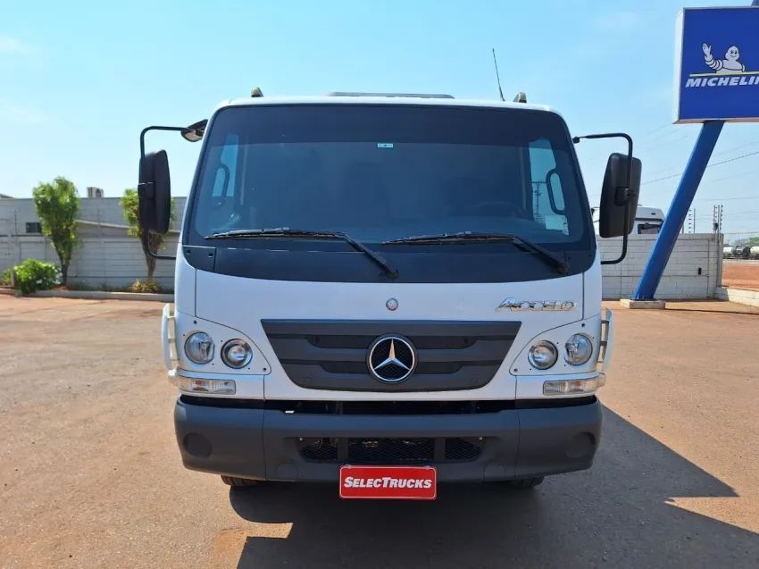 Mercedes Benz Accelo 1016 Carroceria Graneleira 5,40m - Foto 2