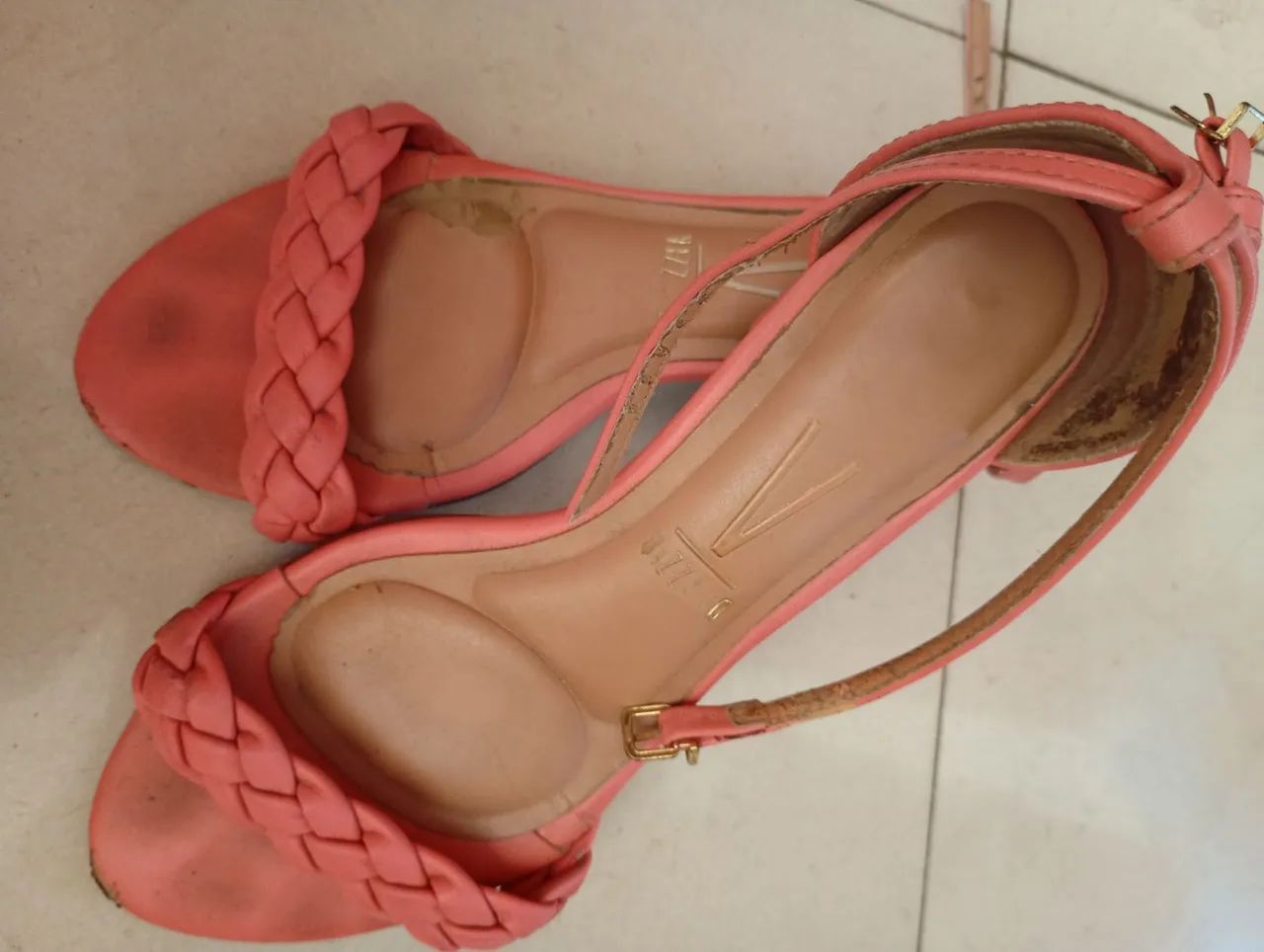 Vendo Sandália Vizzano. - Foto 4