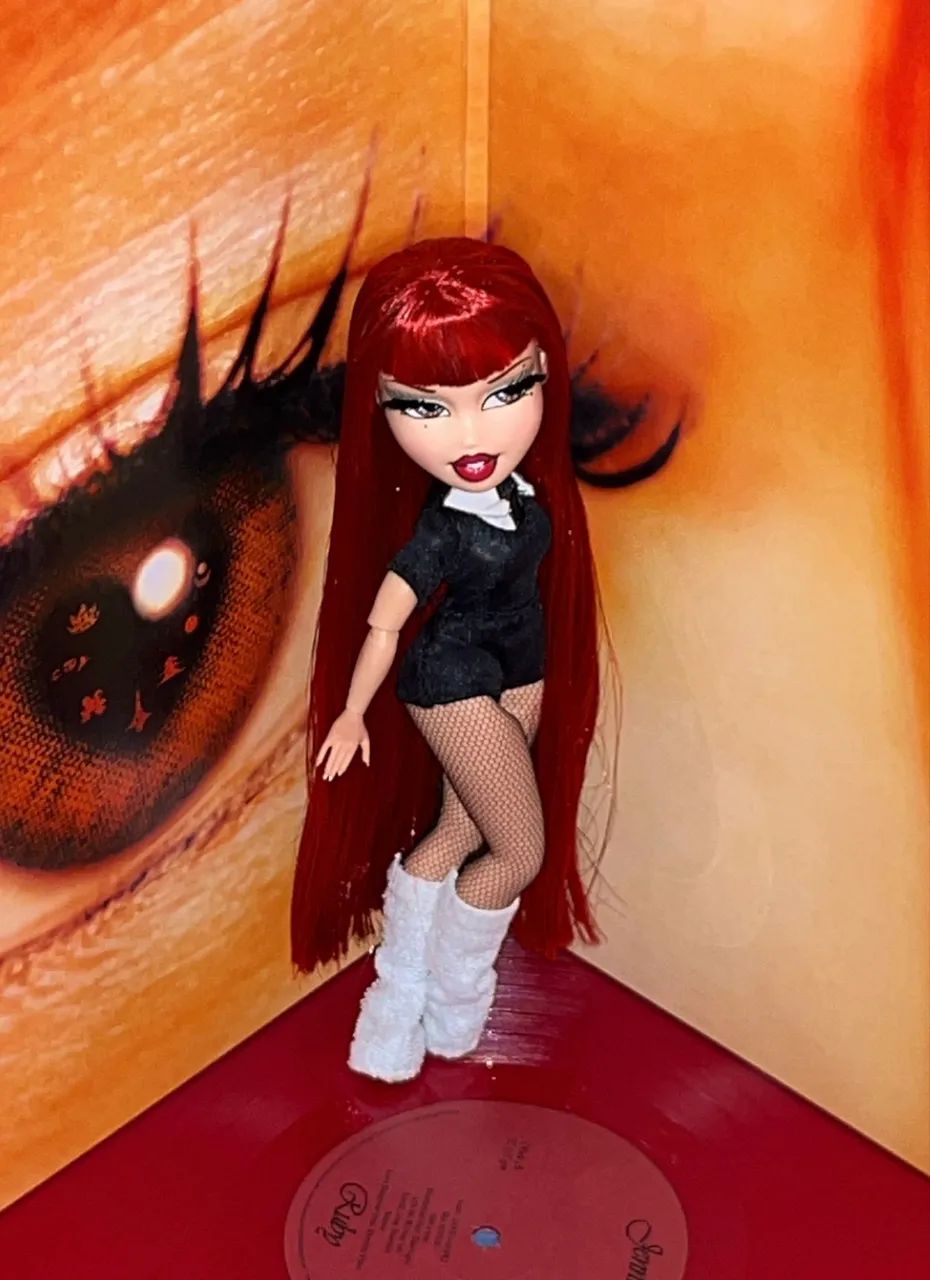 boneca jennie ruby custom - Foto 4