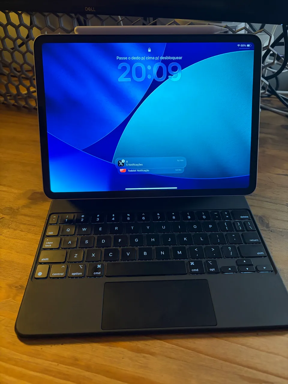 Magic Keyboard for iPad Pro 12.9?inch (4th generation) + Apple