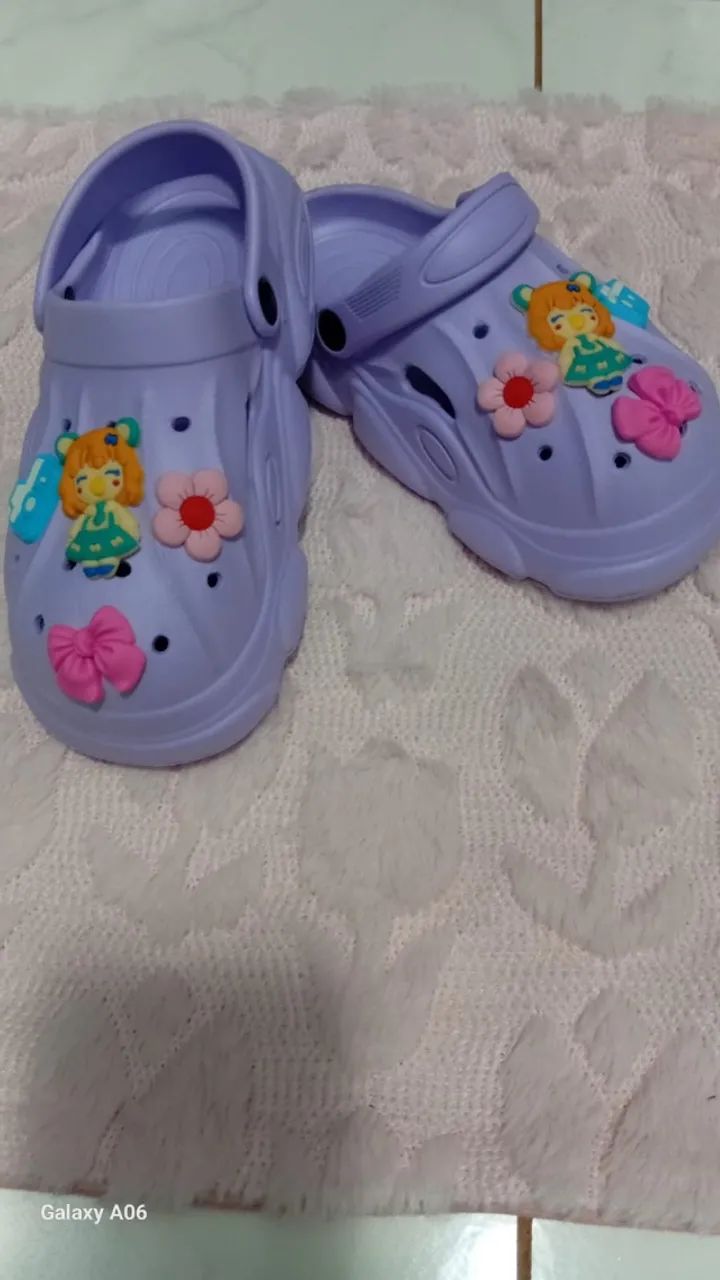 crocs