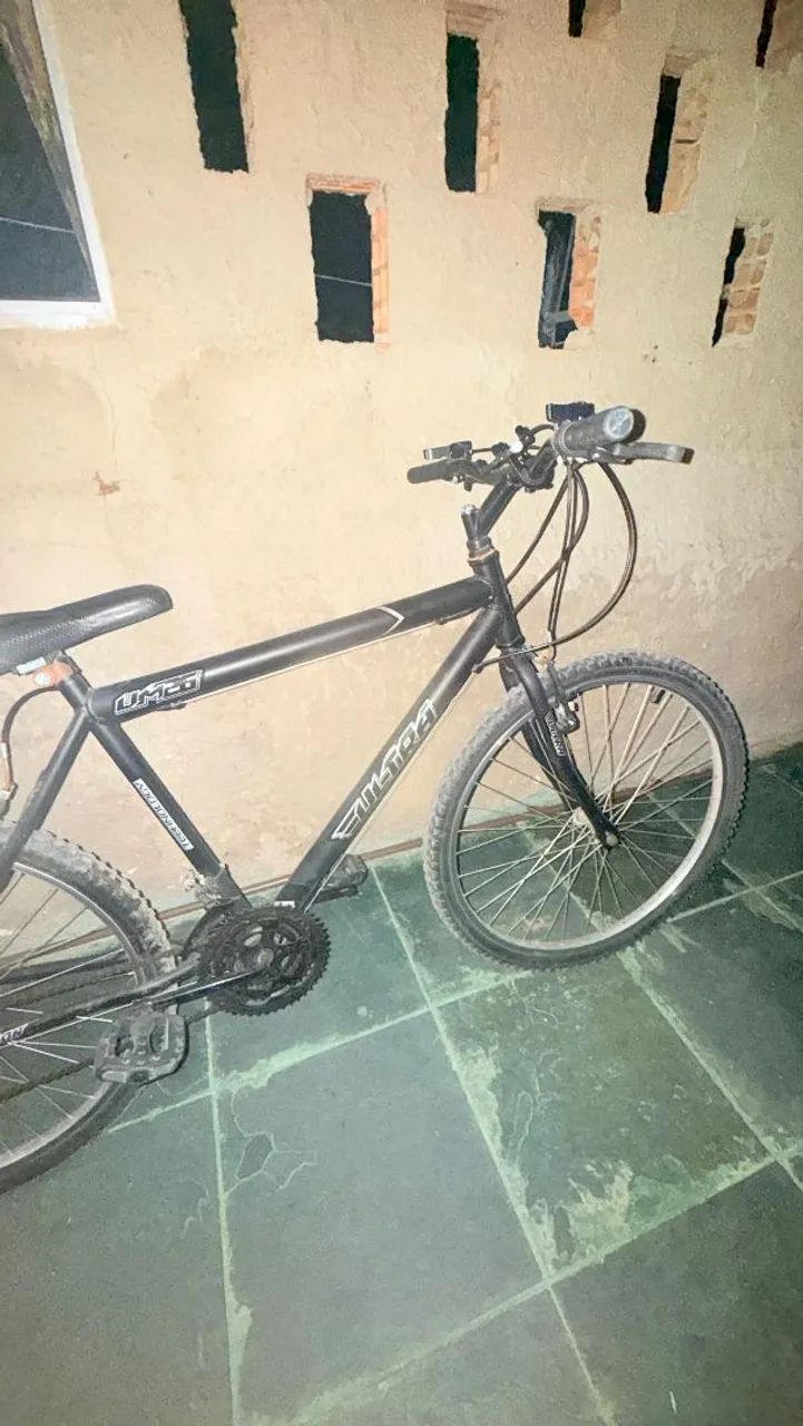 Bicicleta aro 26 com marcha - Foto 3