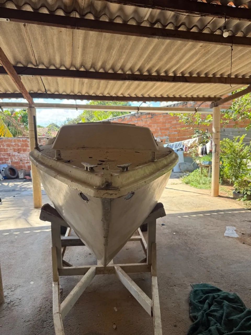 Lancha branca  - Foto 3