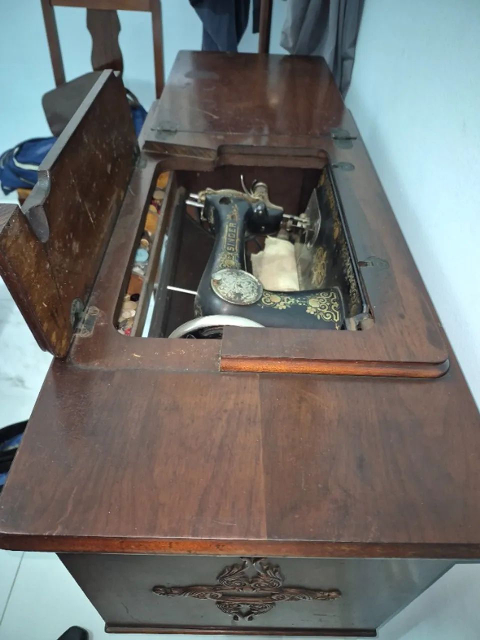 Maquina de custurar antiga - Foto 2