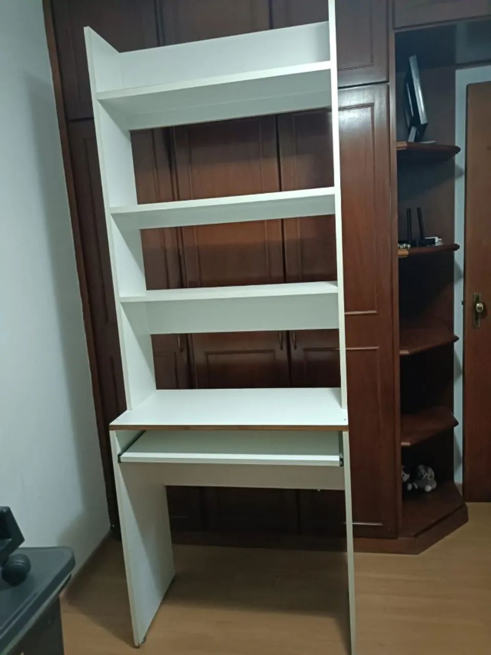 Mesa de Computador com Prateleiras em MDF - Usada - Foto 4