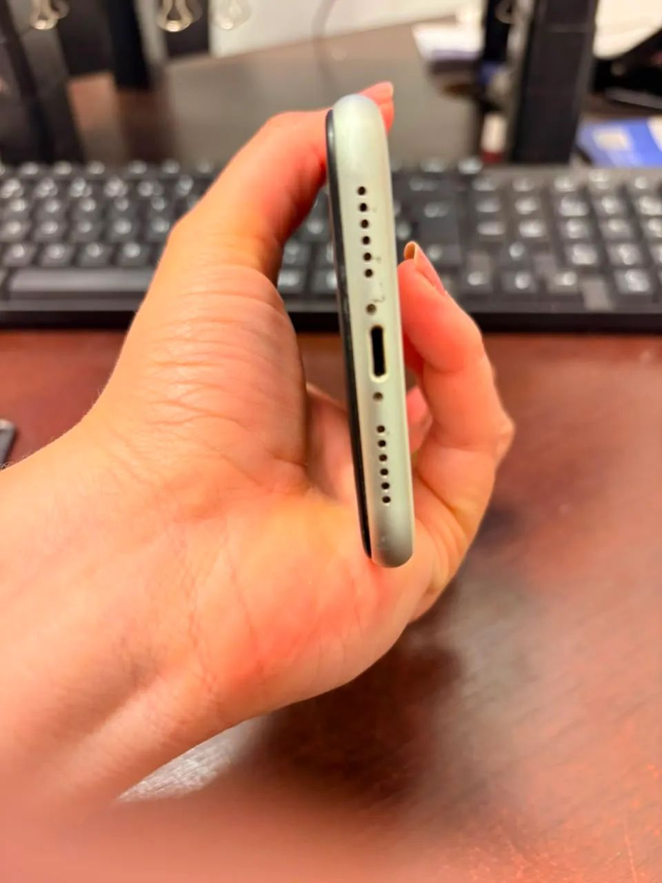 Iphone 11 128g usado - Foto 5