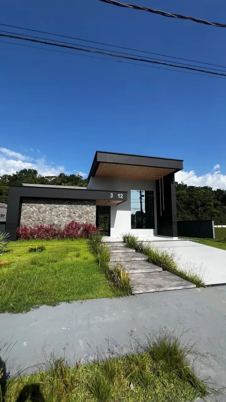 VENDE: ALPHAVILLE CASA TÉRREA 3 SUÍTES PISCINA E ÁREA GOURMET