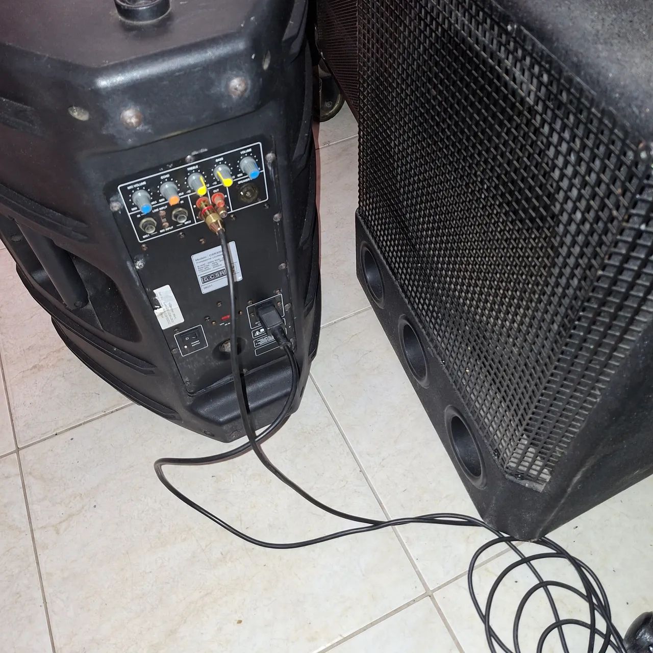 Caixa de 12 ativa 200w  - Foto 3