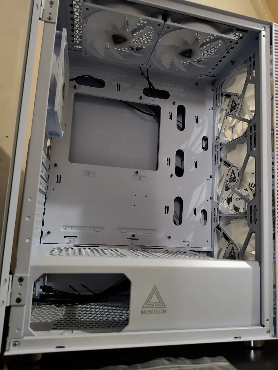 Gabinete Montech  - Foto 2