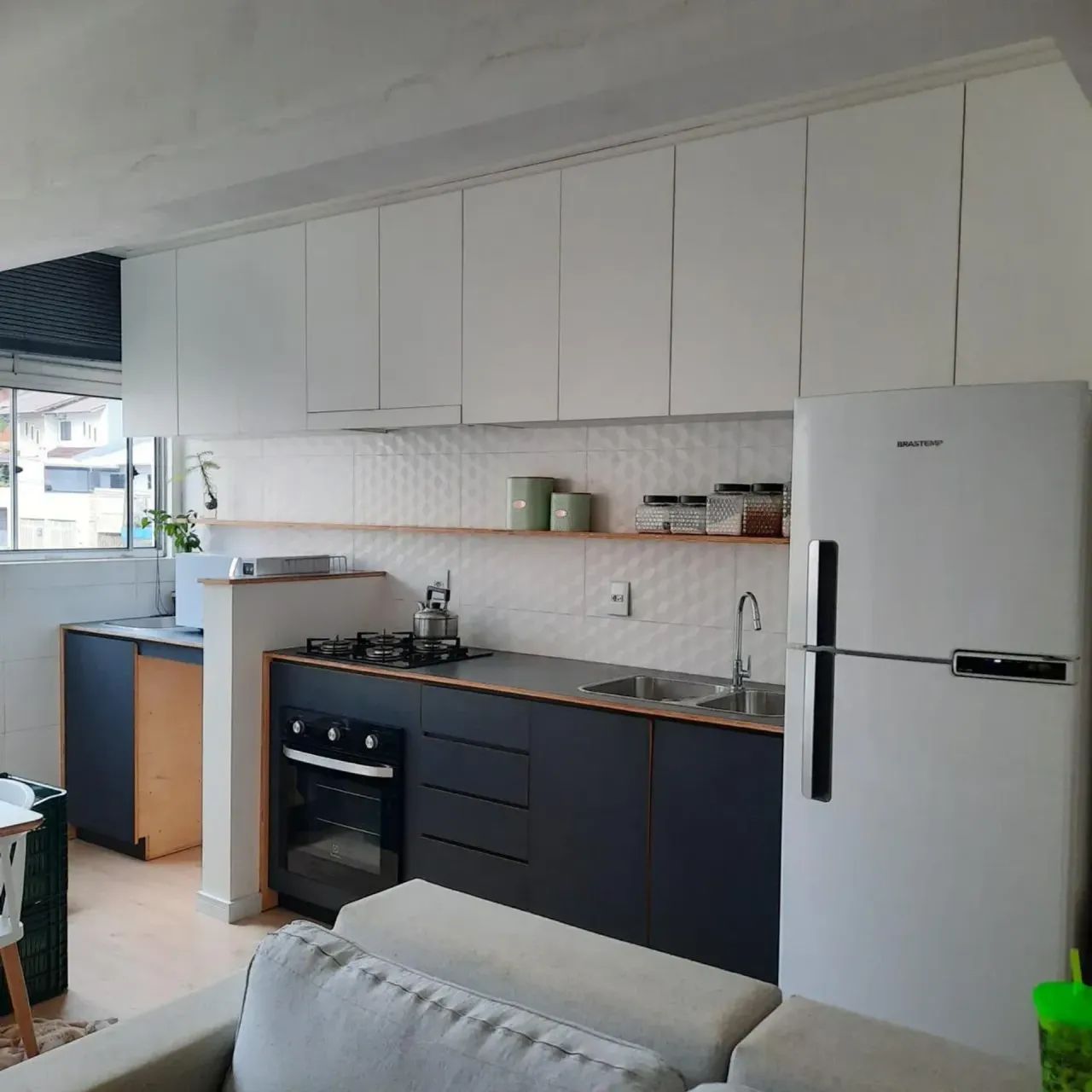Excelente apartamento de 2 dormitórios mobiliado e equipado