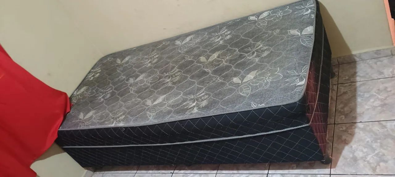 vendo cama de solteiro 