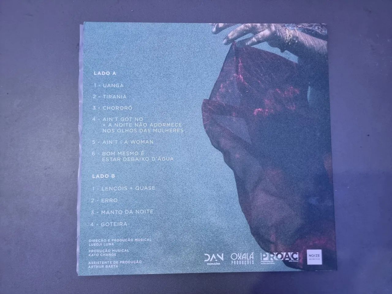 Disco Bom mesmo é estar debaixo d'água, Noize Record - Foto 2