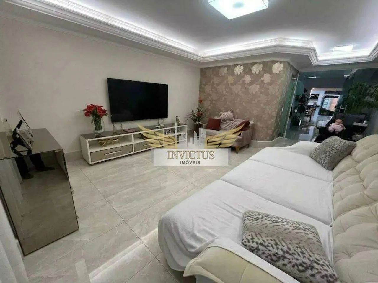 Sobrado com 5 Suítes para Comprar, 300m² - Bairro Jardim, Santo André/SP.