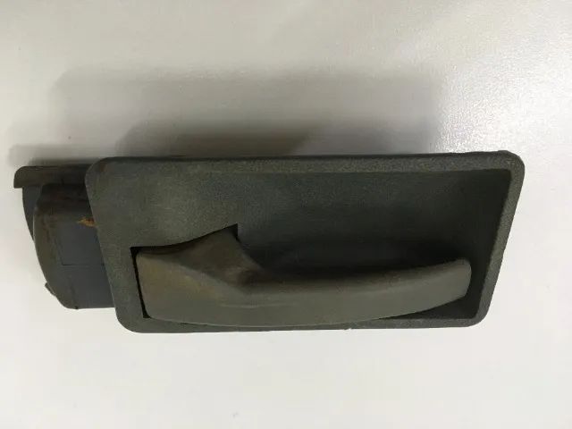Maçaneta interna Cinza Original GM lado esquerdo para Monza, Kadett, C20 e D20. - Foto 3