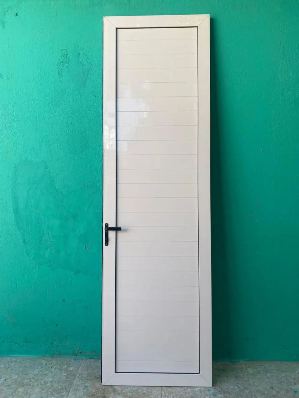 VENDO PORTA MODERNA COMPLETA NOVA! - Foto 2
