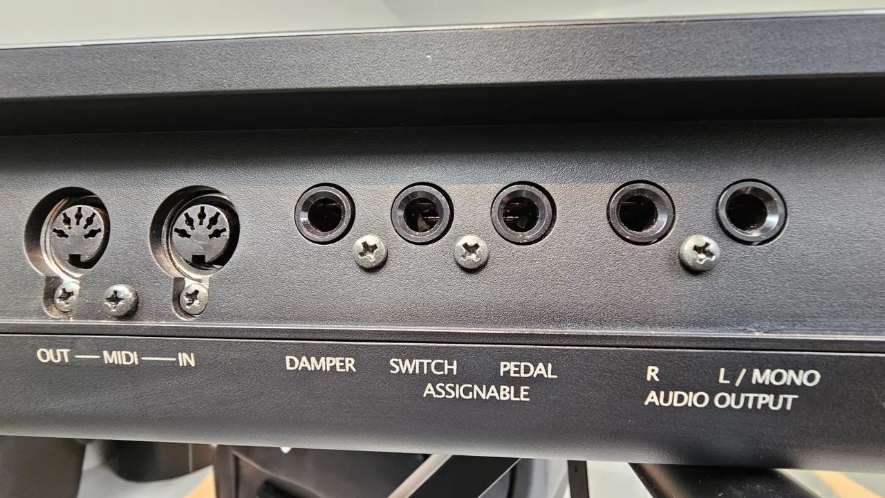 Teclado Korg Krome - Foto 5