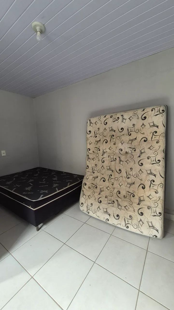 Vende-se Cama + colchão de casal