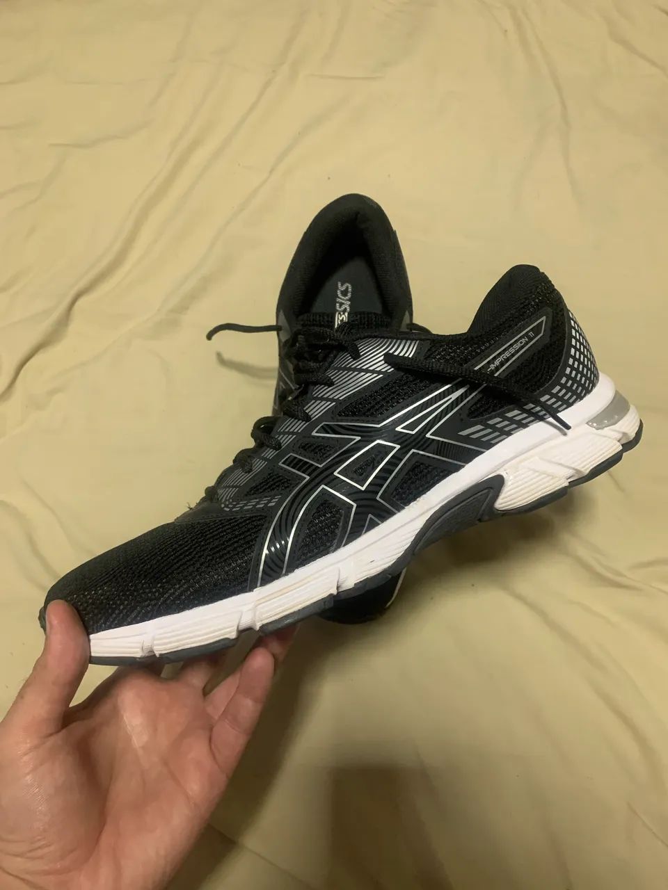 Tênis Asics 42?. Semi-novo!