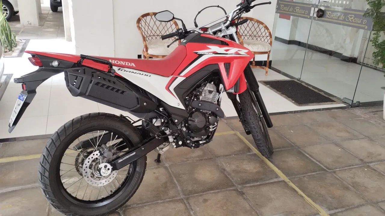 Tornado 300cc, revisada e emplacada 2026 - Foto 3