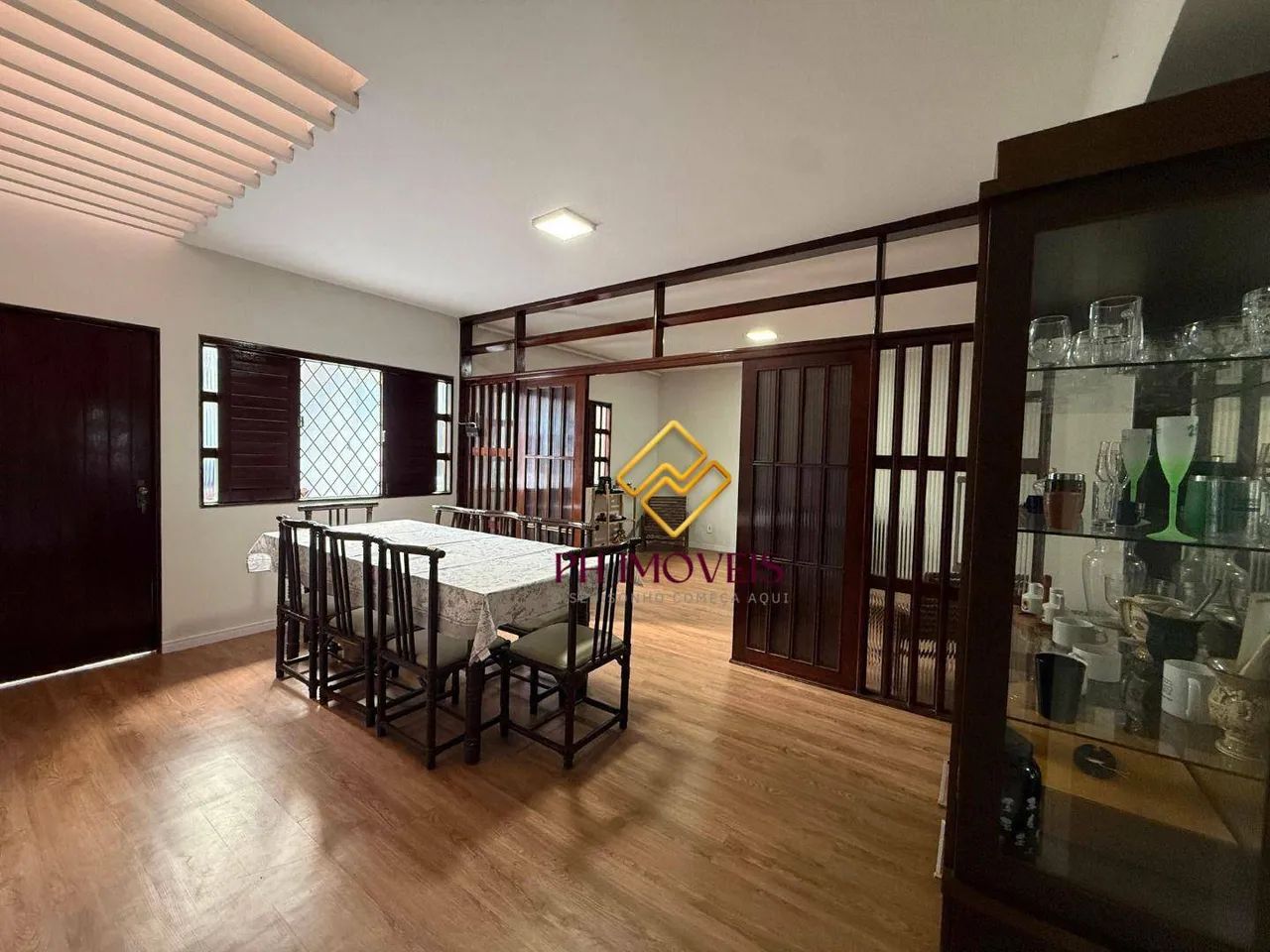 Casa com 4 Dormitórios, Piscina e Gabinete | Venda e Locação - Foto 4