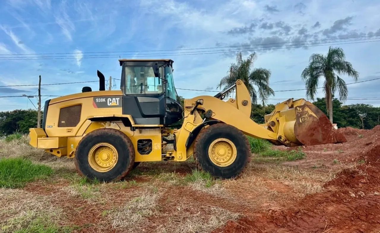 Pá Carregadeira Caterpillar 938K ano 2015, com 17.650 horas, em SP - Foto 2