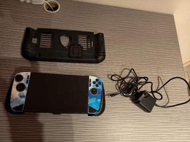 MSI Claw 8 AI+ - Foto 2