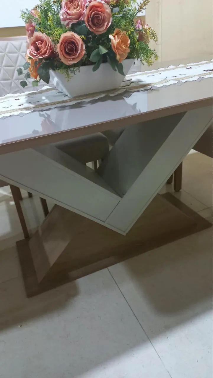 Vendo mesa de jantar 